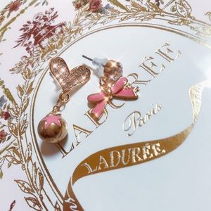 🎀Cute pave heart and bow earrings🎀
